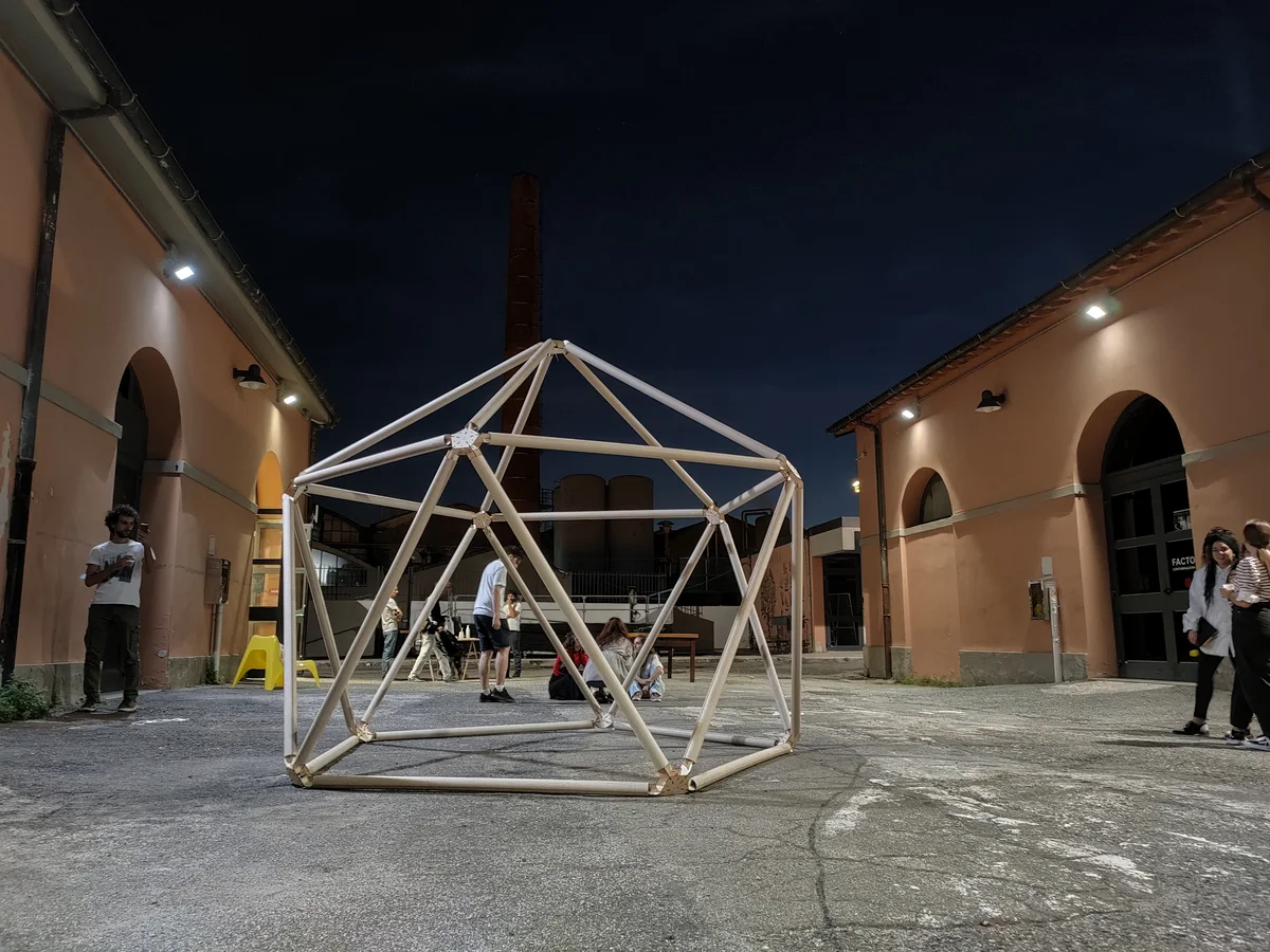 Geodesic paper